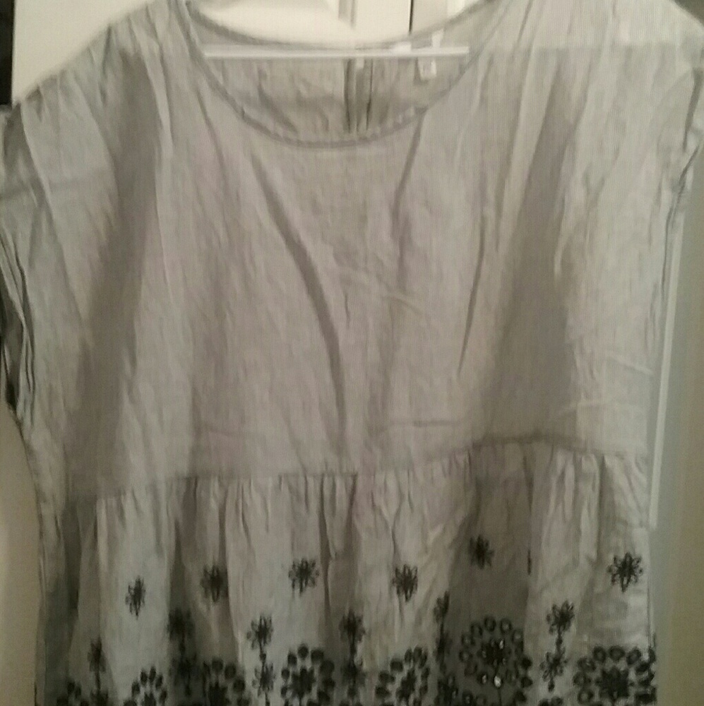 Sleeveless sonoma pinstripe shirt